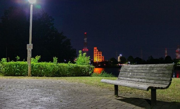 深夜の公園
